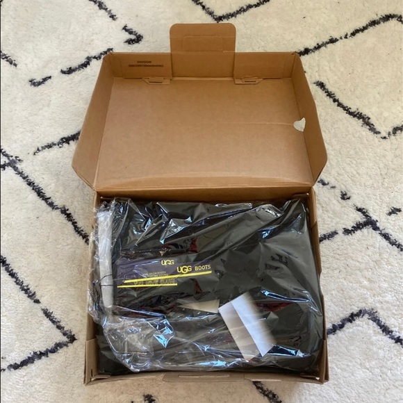 UGG Australia Black Sheepskin Boots - Picture 3 of 6